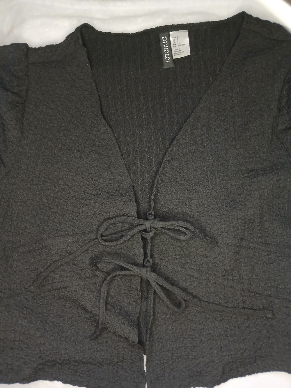 H&M Black V-Neck Tie-Front Short Sleeve Sweater - Picture 3 of 3